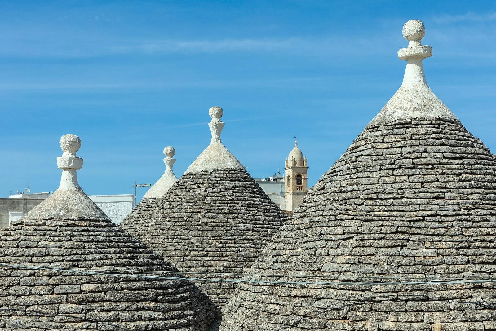 I tetti in chiancarelle dei trulli del Rione Monti ad Alberobello